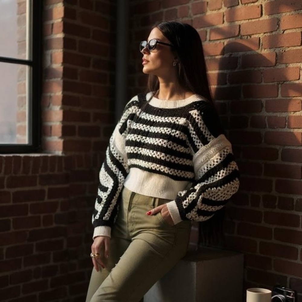 ZARA LIMITED EDITION XL Striped OPENWORK KNIT Boho Sweater BLACK/WHITE Knitted - Picture 4 of 6